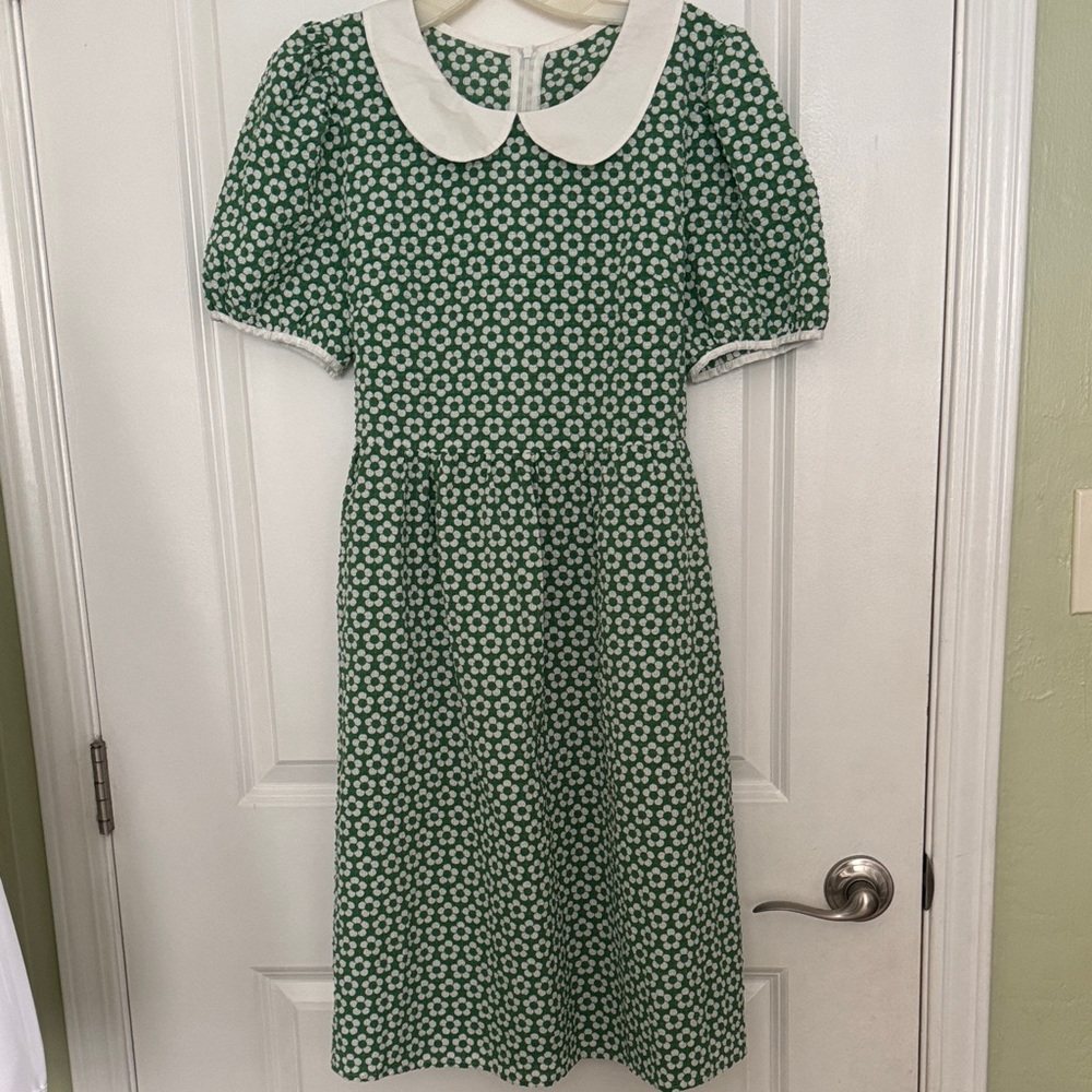 NWOT Elegant Green Floral Midi Dress with White Collar
